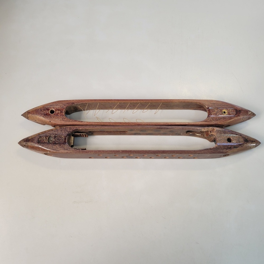 Vintage Wooden Textile Loom Shuttles Set of‎ Two Weaver Tools Draper and Formica